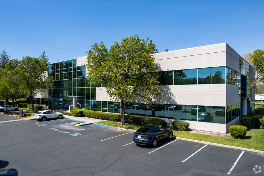 Primary Photo Of 5890 Stoneridge Dr, Pleasanton Medical For Lease