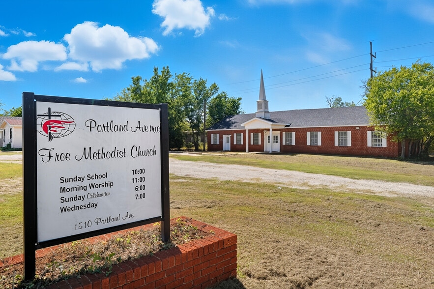 More Photos Of 1510 Portland Ave, Abilene Lodge Meeting Hall For Sale