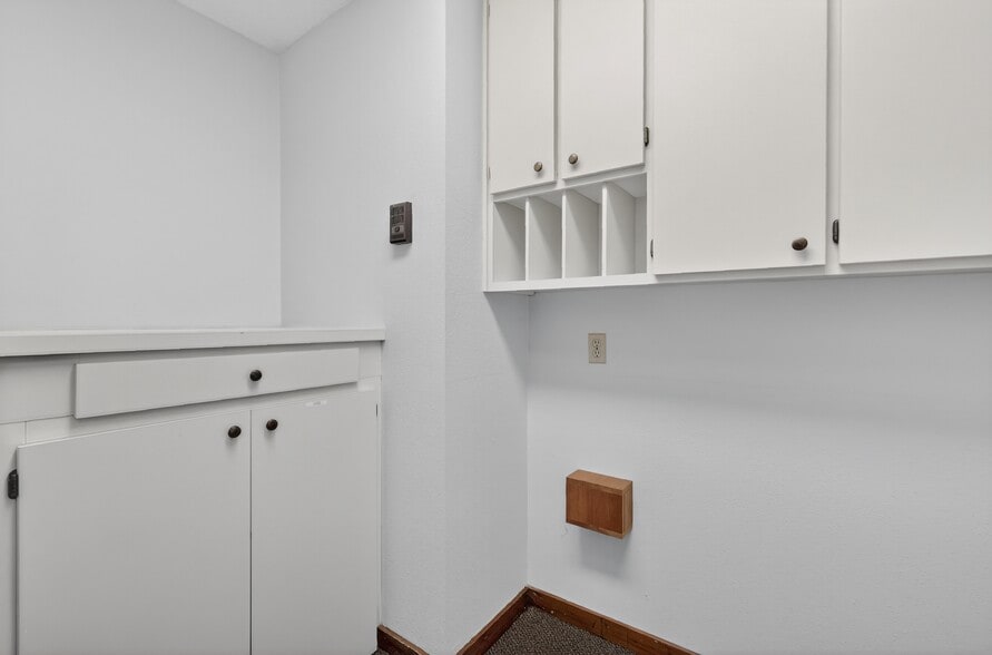 More Photos Of 708 Lee St, Leesburg Office For Lease