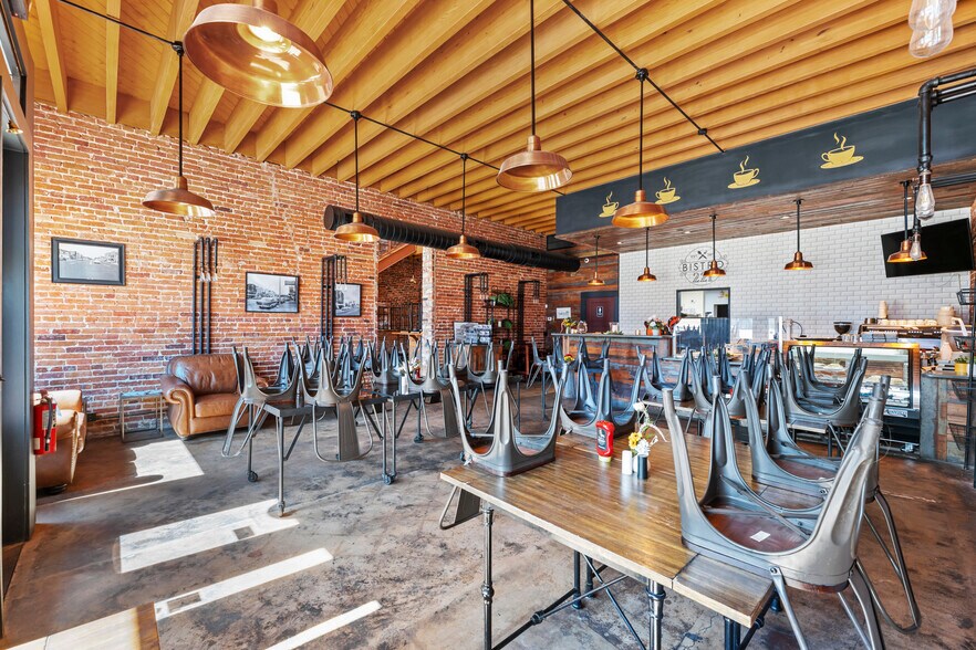 More Photos Of 219-221 N Parler Ave, Saint George Restaurant For Sale