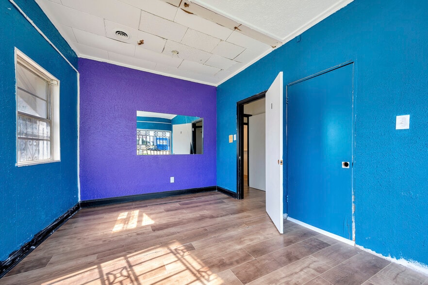 More Photos Of 2200 Evans Ave, Fort Worth Medical For Sale