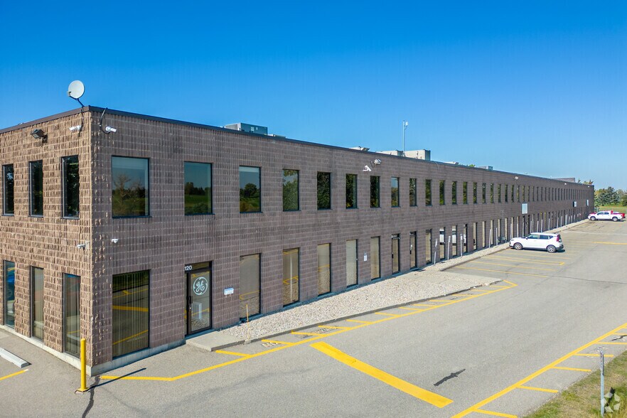 More Photos Of 1338 36th Ave NE, Calgary Warehouse For Lease