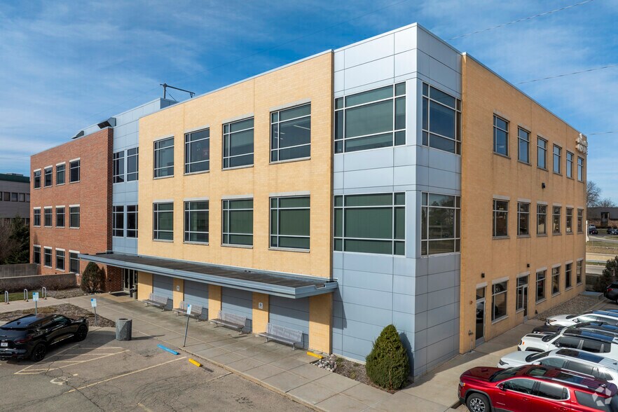 Primary Photo Of 34 Schroeder Ct, Madison Office For Lease