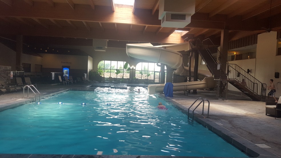 More Photos Of 201 Sugarloaf Rd, Hendersonville Hotel For Sale