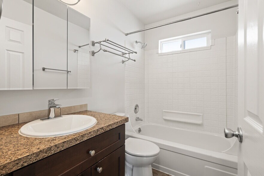 More Photos Of 2105 Pullen St, Richland Apartments For Sale