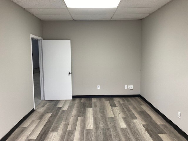 More Photos Of 1700-1708 Kelley Ave, Kissimmee Warehouse For Lease