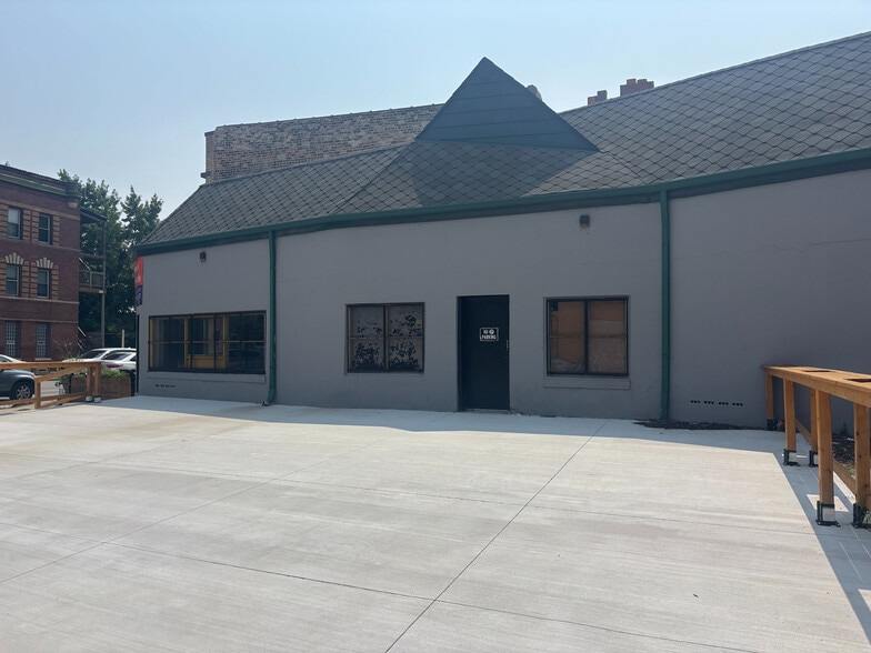 More Photos Of 958 N California Ave, Chicago Freestanding For Sale