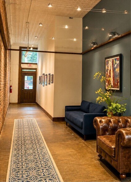 More Photos Of 216 N Bryan Ave, Bryan Office For Sale
