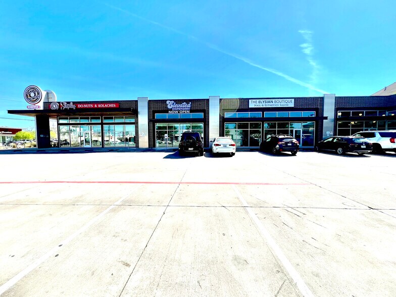 More Photos Of 2723 Yale St, Houston Storefront Retail Office For Lease