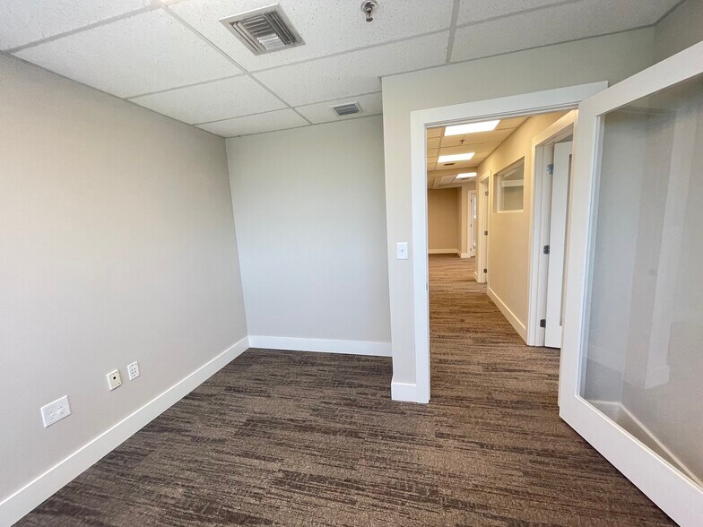 More Photos Of 633 S Andrews Ave, Fort Lauderdale Office For Lease