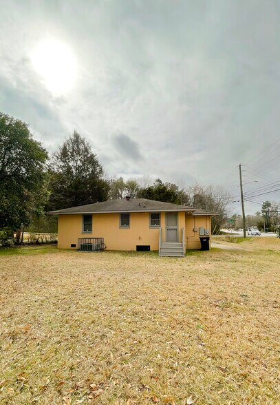 More Photos Of 5940 Hodges Dr, Columbus Office Residential For Sale