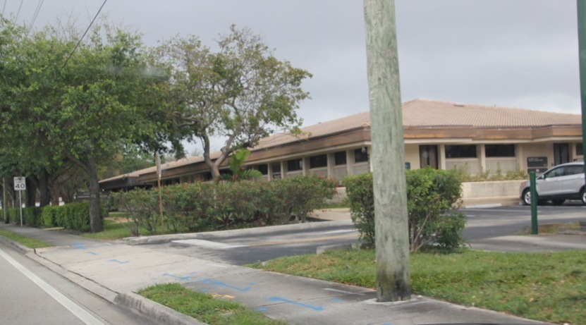 Primary Photo Of 4000 Sheridan St, Hollywood Medical For Lease