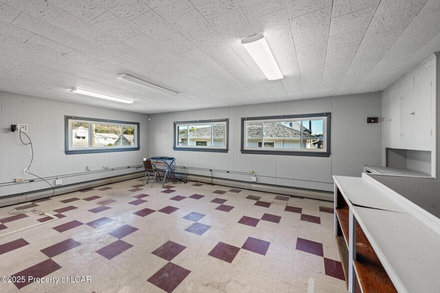 More Photos Of 36 Atherton Ave, Wyoming Warehouse For Sale