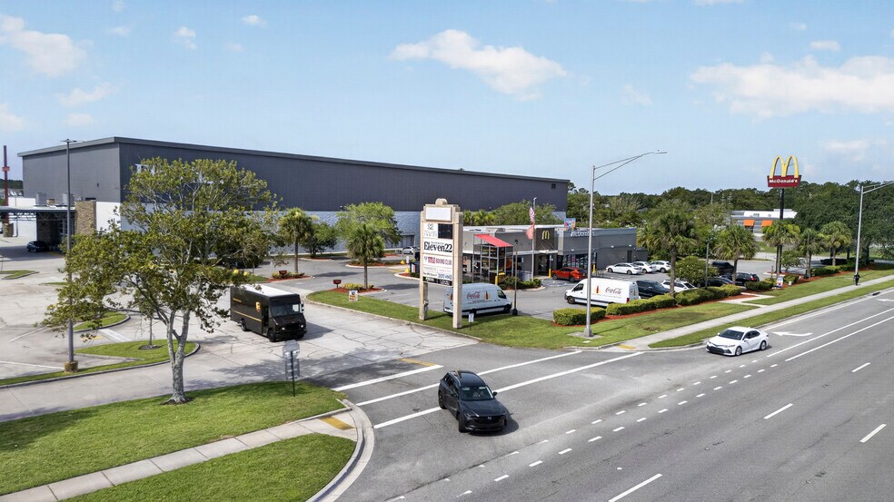More Photos Of 14286 Beach Blvd, Jacksonville Beach General Retail For Sale