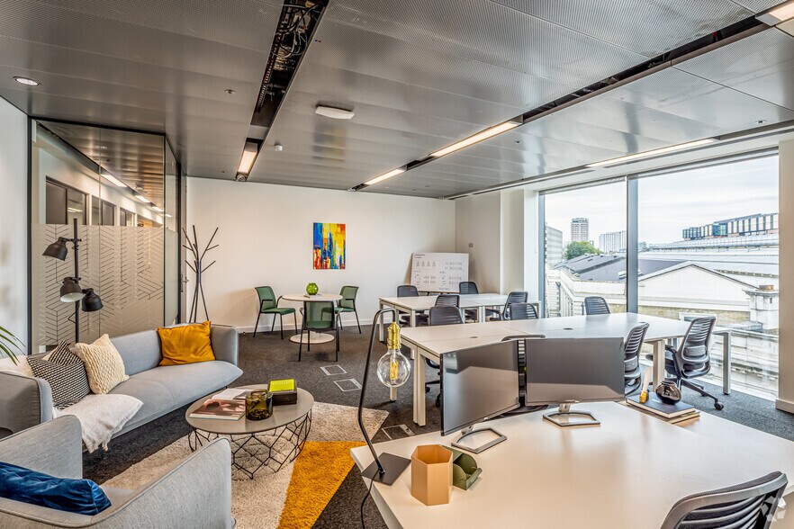 More Photos Of 25 Wilton Rd, London Coworking Space