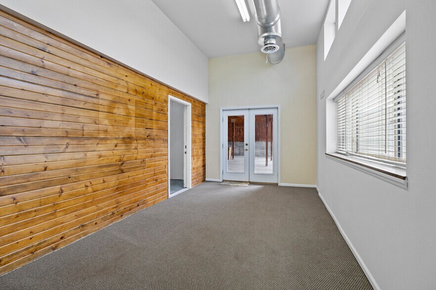 More Photos Of 7690 Carlson Ct, Fort Collins Warehouse For Sale