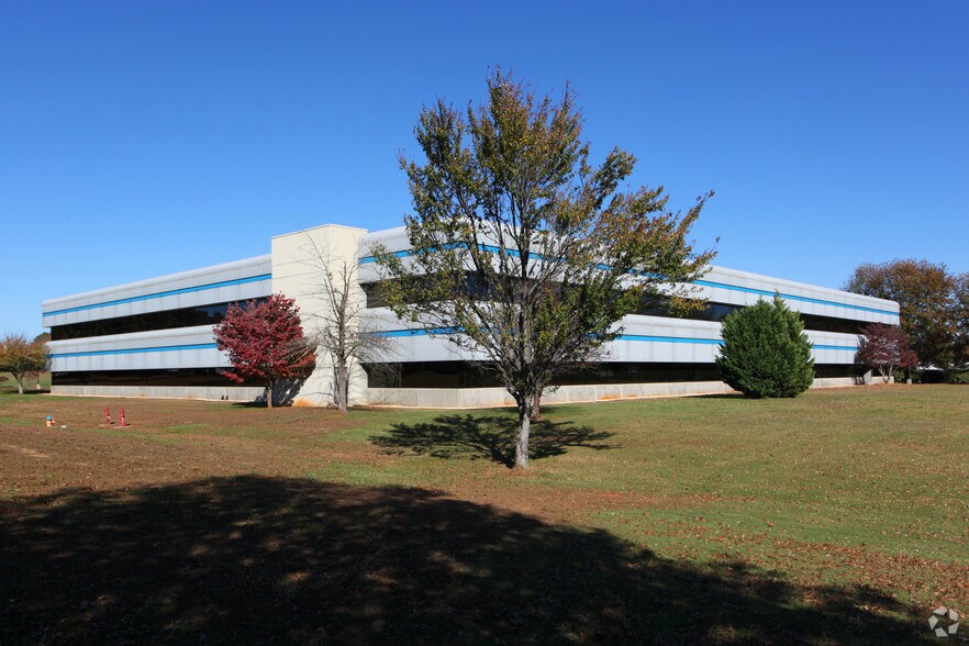 More Photos Of 1816 SW Remington Trl, Huntsville Manufacturing For Lease