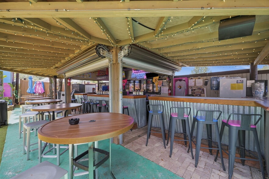 More Photos Of 8744 Gall Blvd, Zephyrhills Hotel For Sale