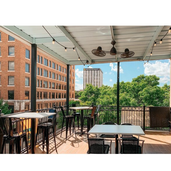 More Photos Of 724 Austin Ave, Waco Restaurant For Sale