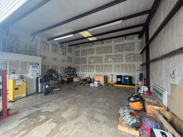 More Photos Of 601 E Cedar Ave, McAllen Service For Lease