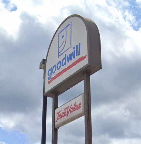 Primary Photo Of Allegheny Blvd, Franklin General Retail For Sale