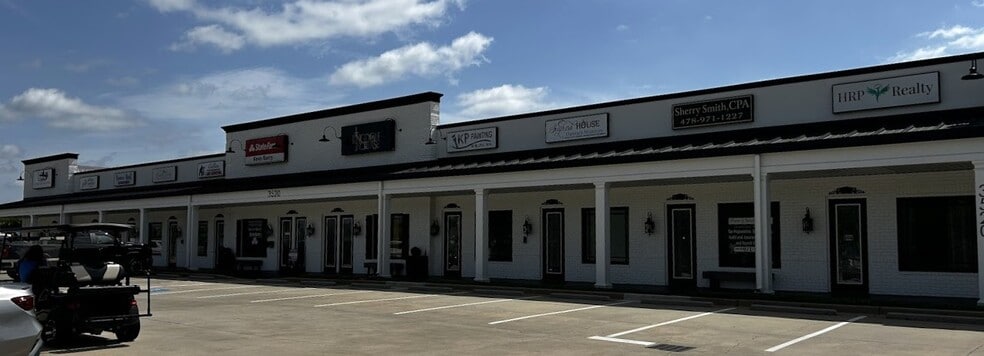 More Photos Of 3520 US Highway 41 N, Byron General Retail For Lease