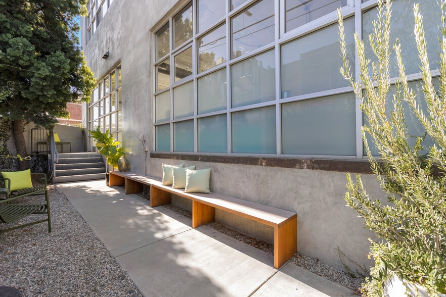 More Photos Of 500-530 Molino St, Los Angeles Office For Sale