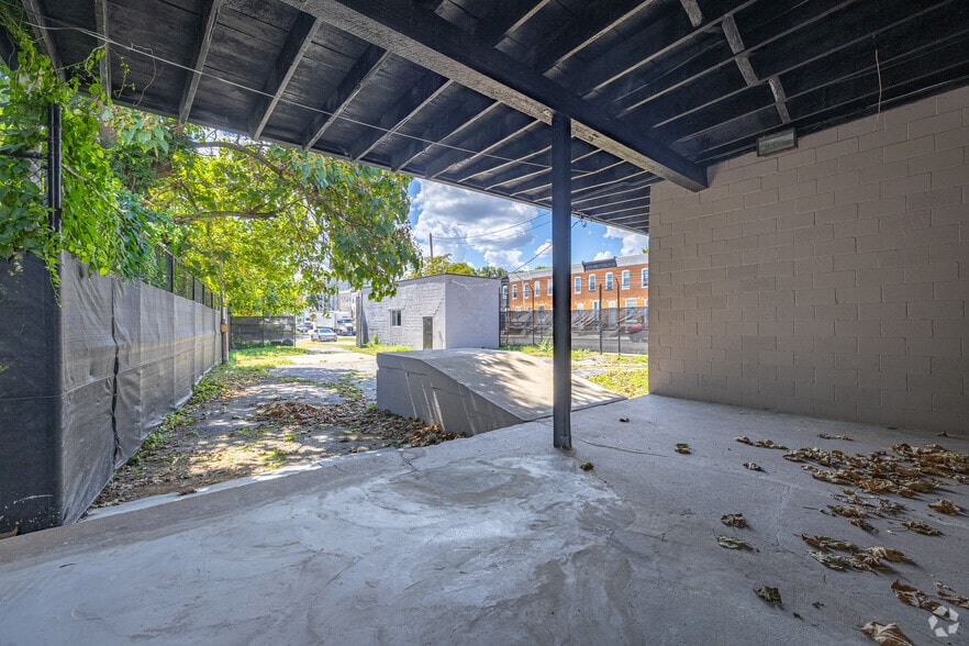 More Photos Of 2441 W Baltimore St, Baltimore Warehouse For Lease