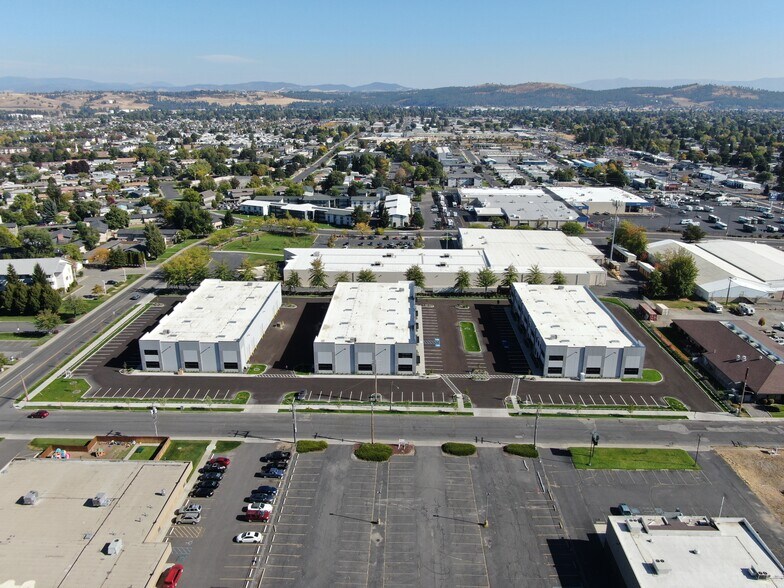 More Photos Of 6522 N Lidgerwood St, Spokane Flex For Lease