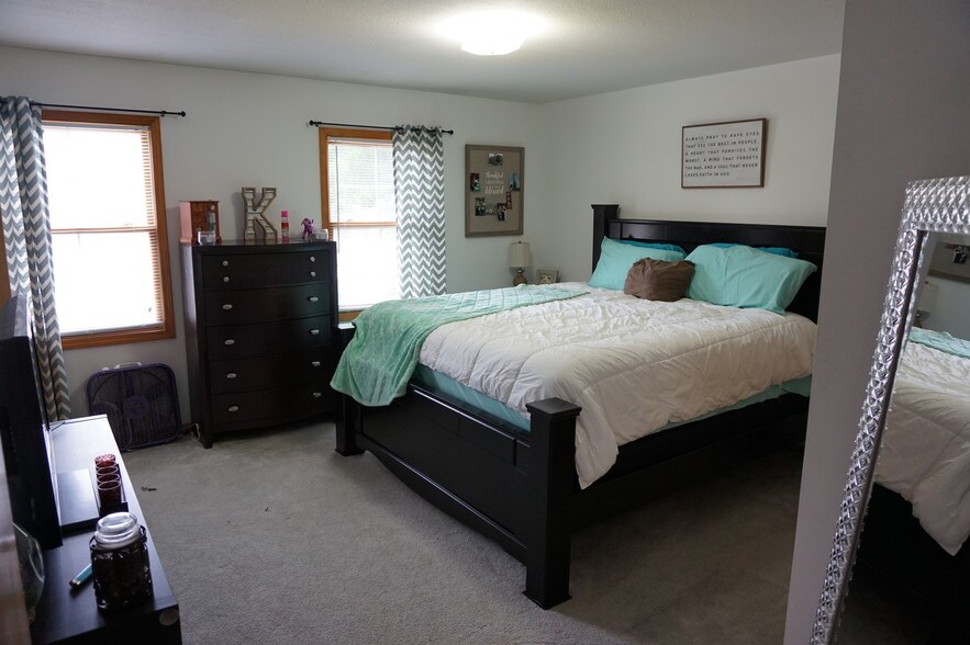 More Photos Of 215 Grover St, Warrensburg Apartments For Sale