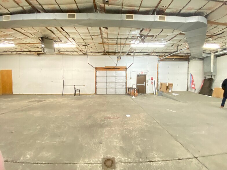 More Photos Of 2044 Wadsworth Rd, Norton Industrial For Lease