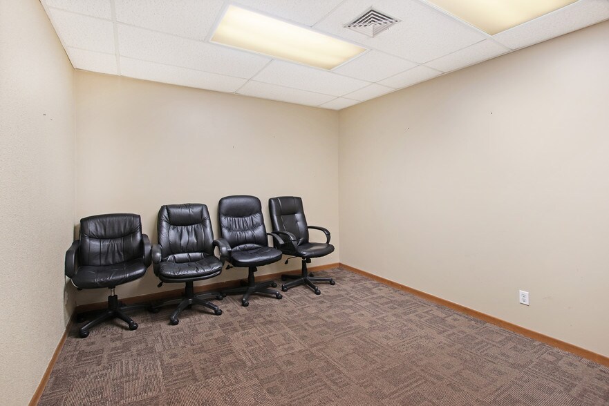 More Photos Of 710 1st Ave SW, Largo Office For Lease