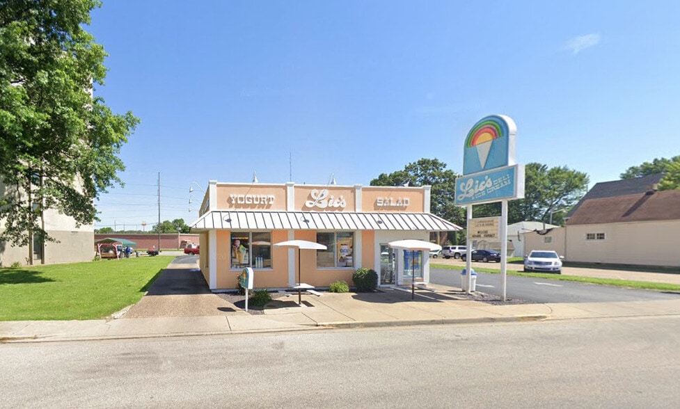 Primary Photo Of 2311 W Virginia St, Evansville Freestanding For Sale