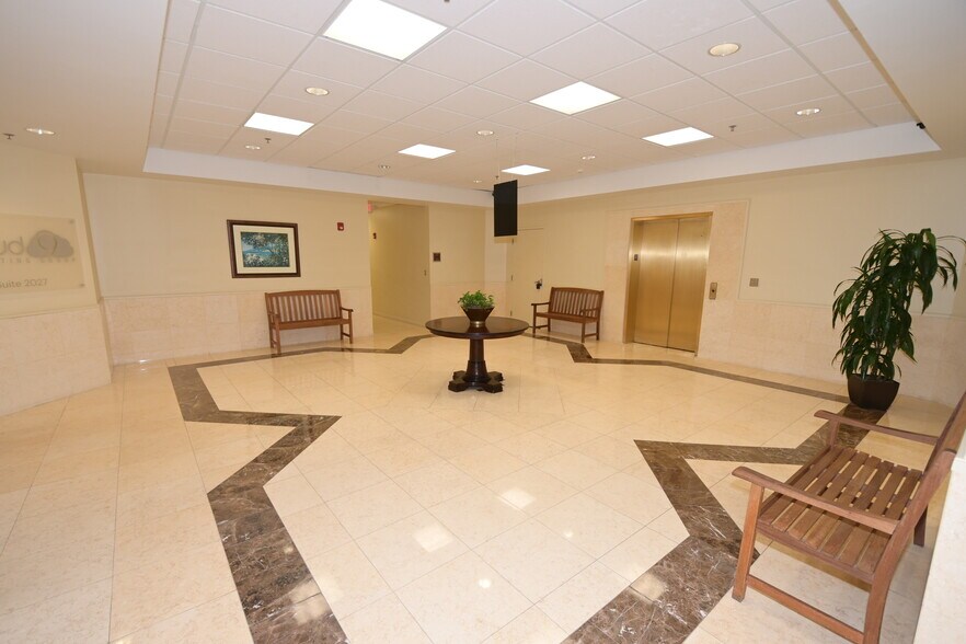 More Photos Of 917 Rinehart Rd, Lake Mary Medical For Lease