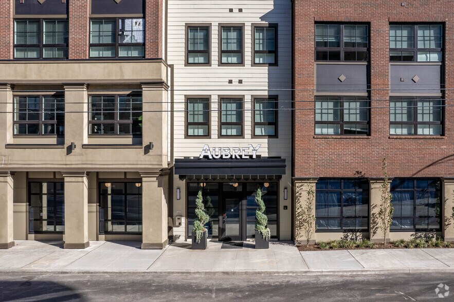 More Photos Of 120 E 5th Ave, Columbus Apartments For Lease