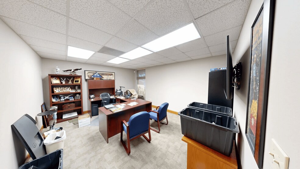 More Photos Of 5151 S Lakeland Dr, Lakeland Office For Sale