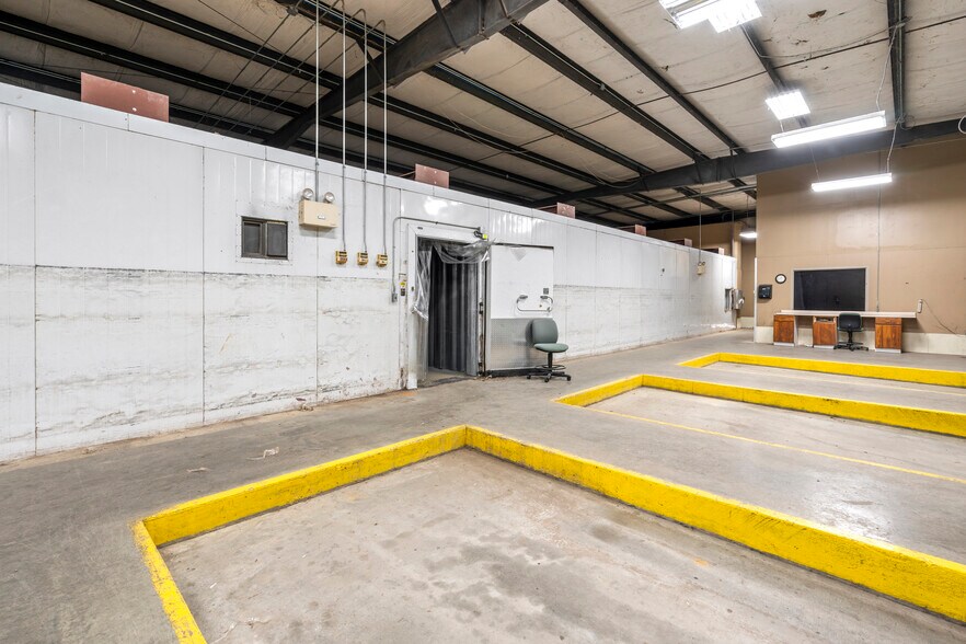 More Photos Of 275 Larcel Dr, Sikeston Flex For Sale