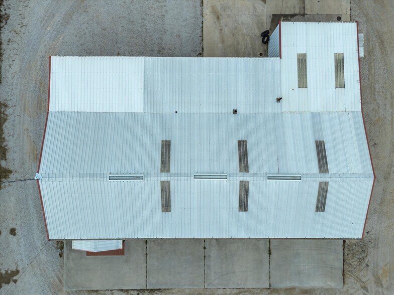 More Photos Of 707 S Wickham St, Alvord Truck Terminal For Lease