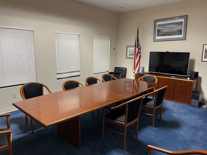 More Photos Of 31 Business Park Dr, Branford Light Manufacturing For Lease