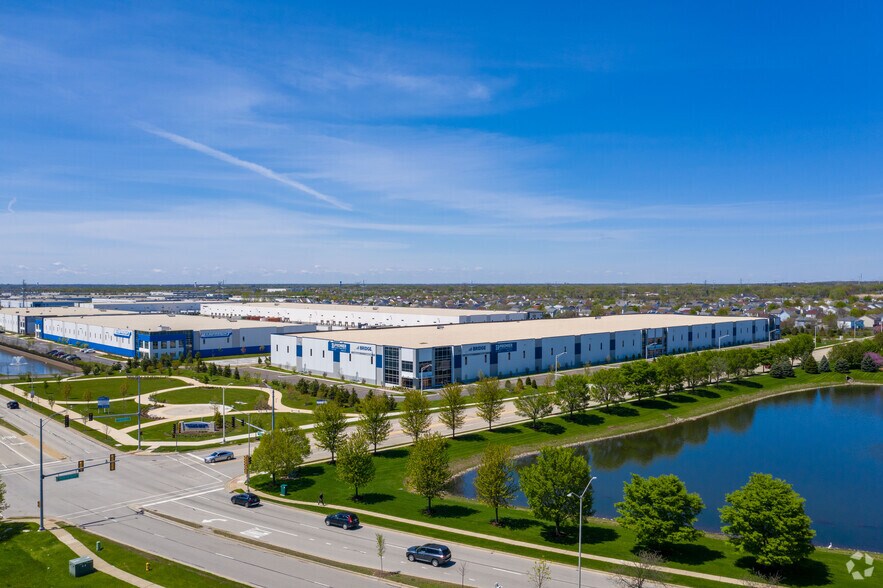 More Photos Of 599 S Schmidt Rd, Bolingbrook Distribution For Lease