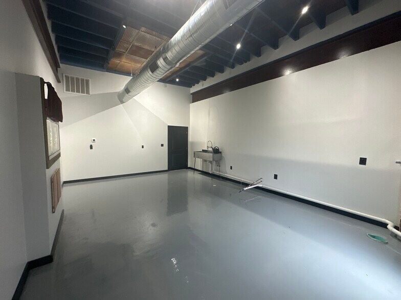 Primary Photo Of 86 Chestnut St, New Haven Office For Lease