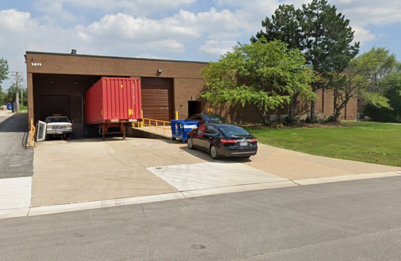 More Photos Of 1411 Jeffrey Dr, Addison Warehouse For Lease