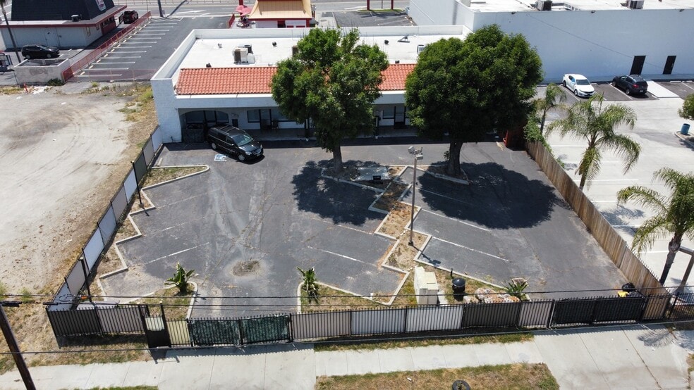 More Photos Of 460 S Stoddard Ave, San Bernardino Office For Sale