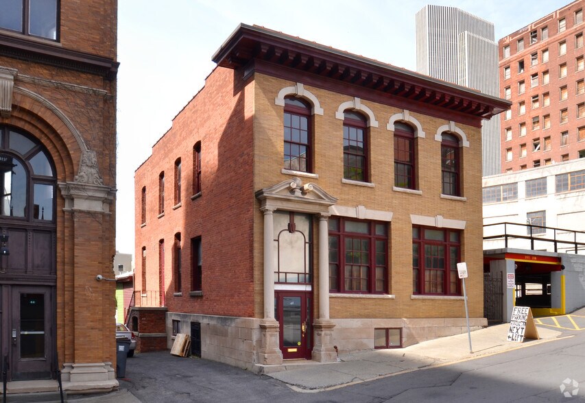 More Photos Of 48 Howard St, Albany Office For Sale