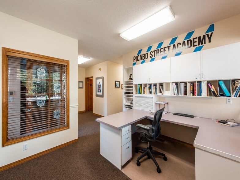 More Photos Of 1762 Prospector Ave, Park City Office For Sale
