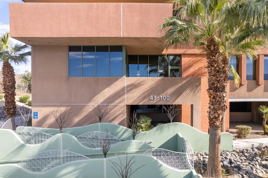 More Photos Of 43100 Cook St, Palm Desert Office For Lease