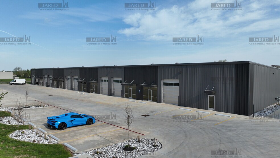 More Photos Of 967-975 W STATE HWY NN, Ozark Industrial For Sale