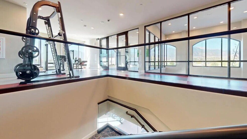 More Photos Of 655 S Sierra Madre St, Colorado Springs Apartments For Lease