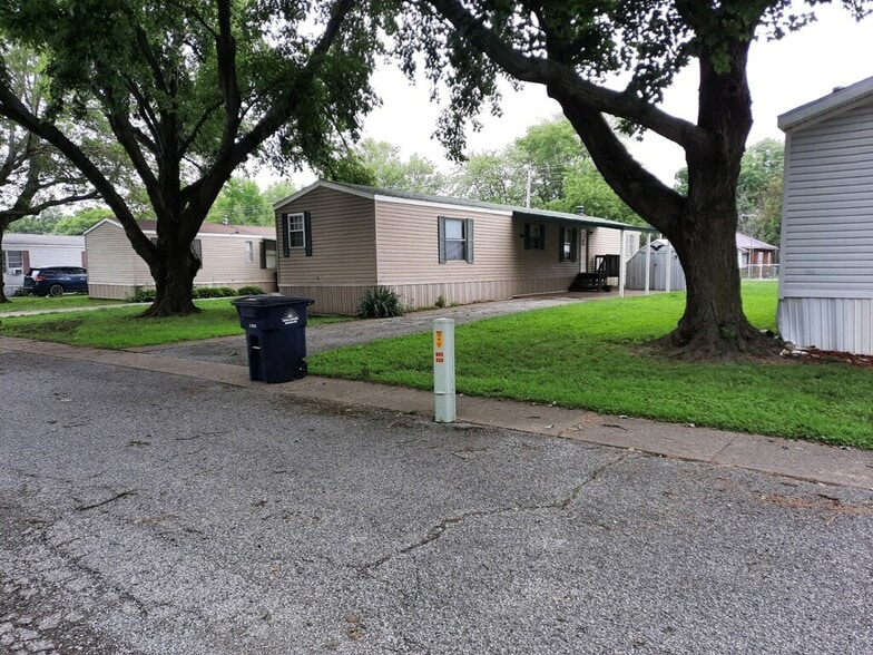 More Photos Of 321 N All Seasons Rd, Geff Manufactured Housing Mobile Home Park For Sale