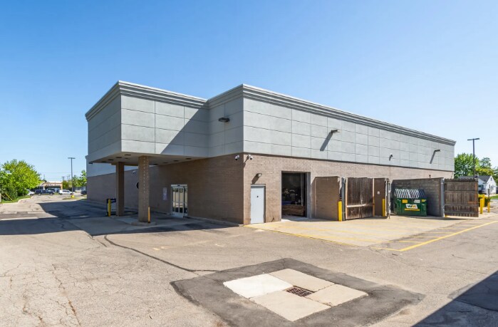 More Photos Of 28901 Greenfield Rd, Southfield Drugstore For Sale